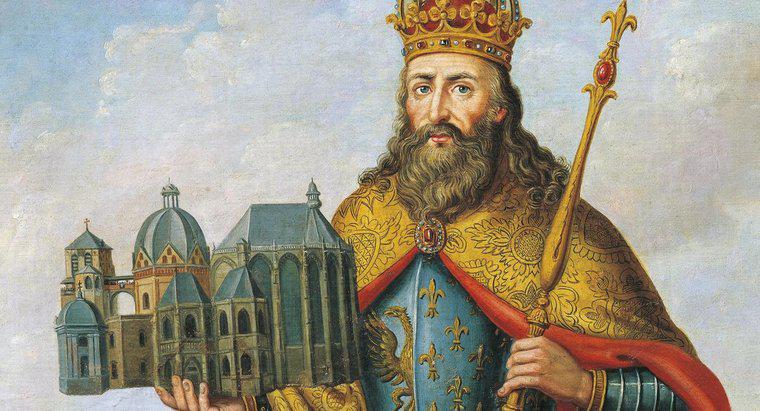Ce sa întâmplat după moartea lui Charlemagne?