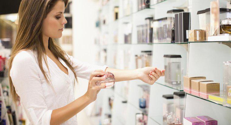 De ce sunt parfumurile la parfumania mai ieftine?