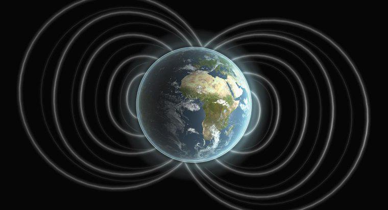 Ce cauzează câmpul magnetic al Pământului?