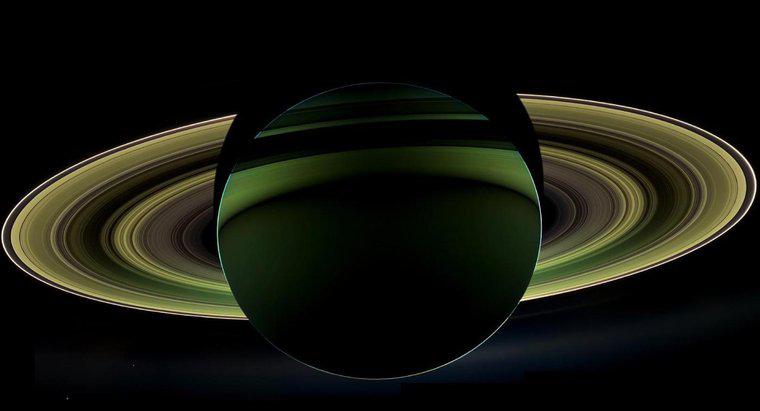 Ce cauzează Divizia Cassini în inelele lui Saturn?