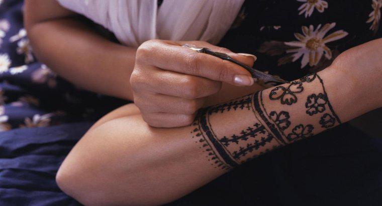 Cum faci cerneala Henna?