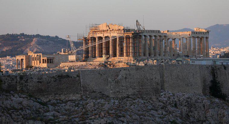 Din ce este făcut Partenonul?