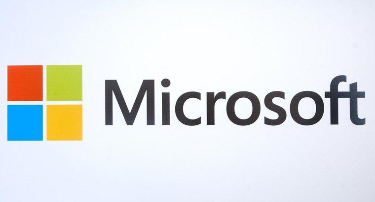 De ce consta pachetul Microsoft Office?