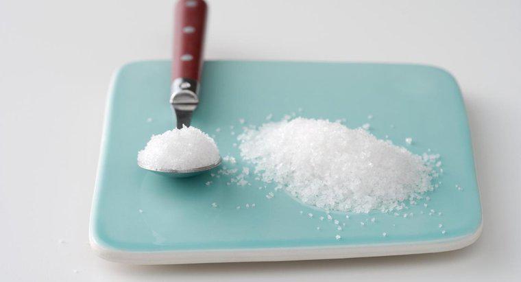 Cum puteți înmuia zahărul alb care sa întors greu?