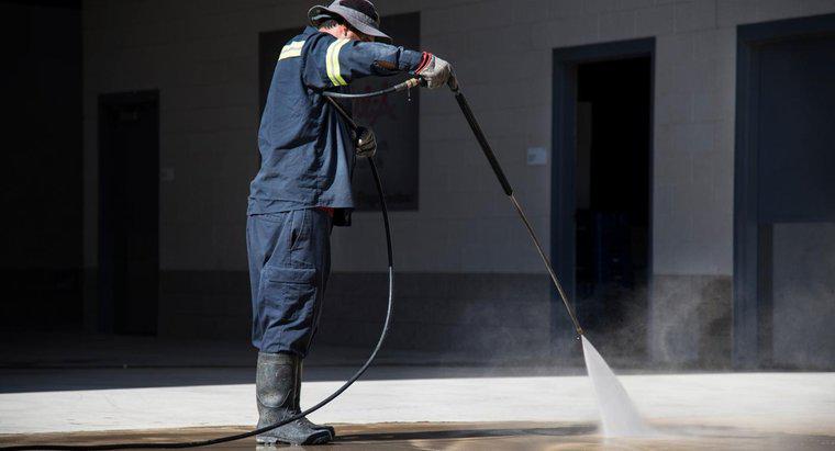 Cum folosiți Acidul Muriatic pentru curățarea betonului?