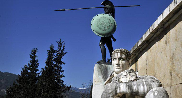 Care erau asemănările dintre Sparta și Atena?
