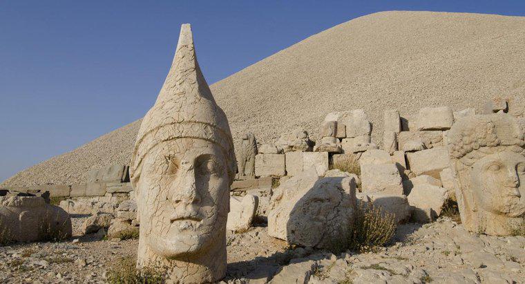 De ce este Mesopotamia numită "leagănul civilizației"?