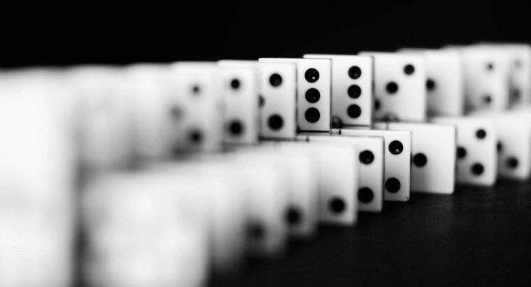 Câte spații sunt pe un set standard de domino?