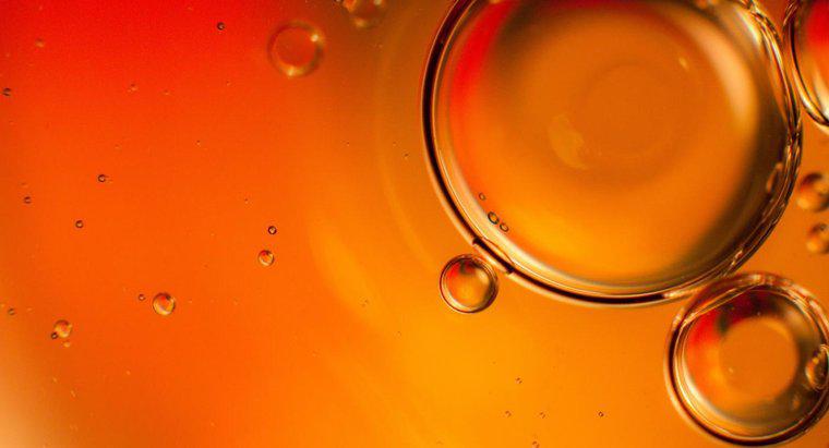 Este petrolul mai puțin dens decât apa?