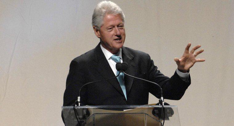 Cât de mulți copii l-au făcut pe tatăl lui Bill Clinton?