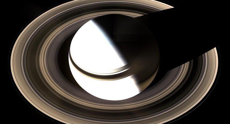 Puteți vedea Saturn de pe Pământ?
