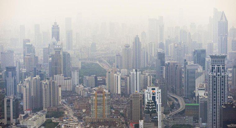Cum poluarea aerului afectează oamenii?