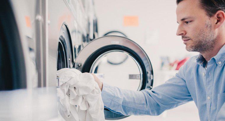 Care este diferența dintre setările "bumbac / normal" și "permanent de presă" pe o mașină de spălat?