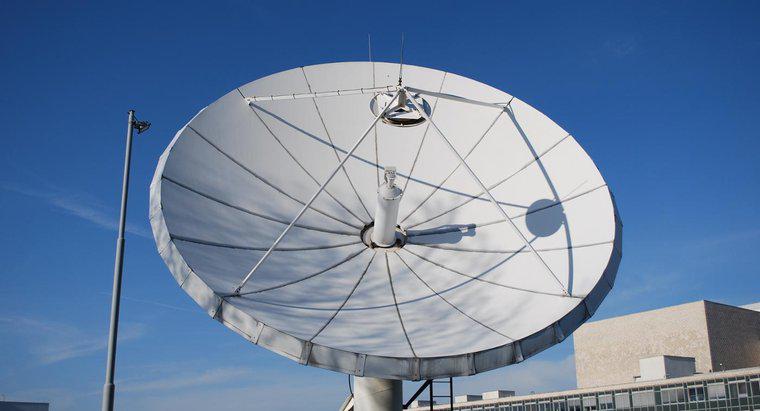 De ce frecvențele frecvenței și frecvențelor descendente diferă în comunicațiile prin satelit?