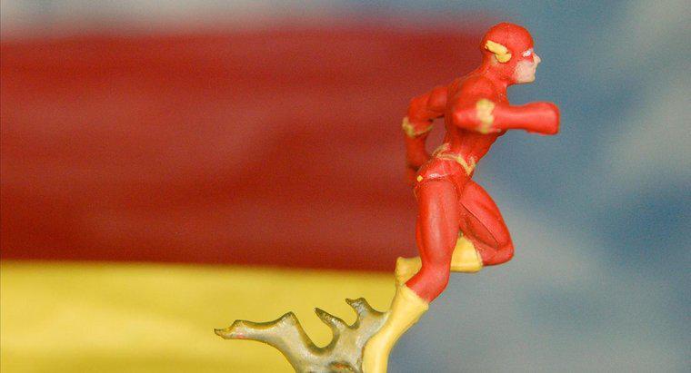 Cine este Alter Ego al lui Superhero Flash?