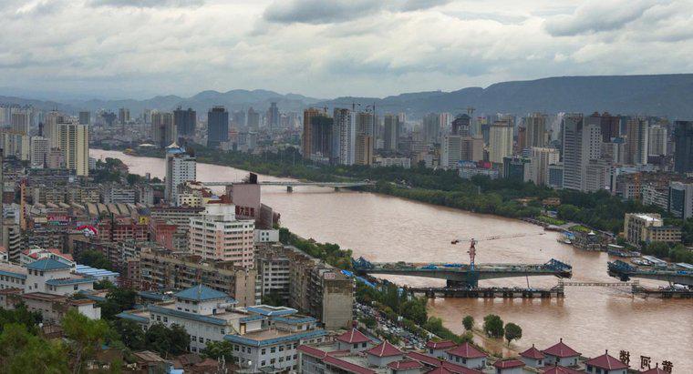 De ce este râul Huang He numit "Sorinul Chinei"?