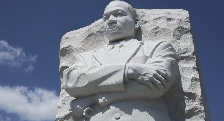 Există vreo asemănare între Martin Luther King, Jr. și Martin Luther?