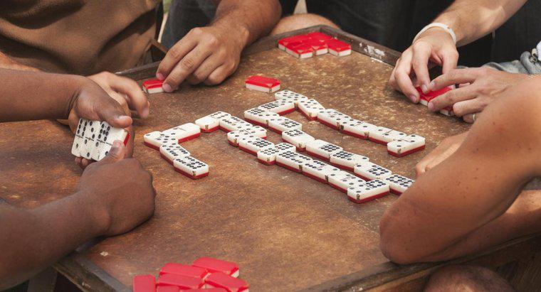 Care sunt regulile domino-urilor de tren mexicane?