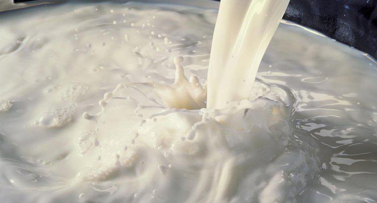 Cum transformi laptele în cremă?