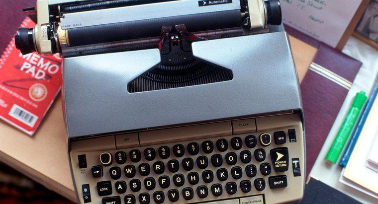 Cum apreciați valoarea unei mașini de scris vechi?