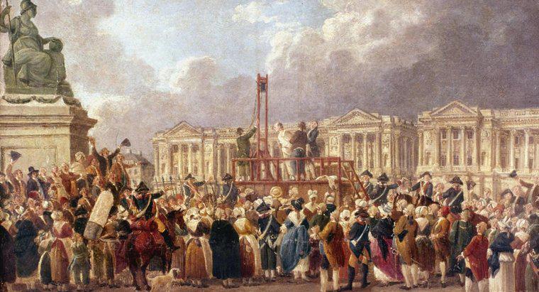 Cât a trecut ultima revoluție franceză?