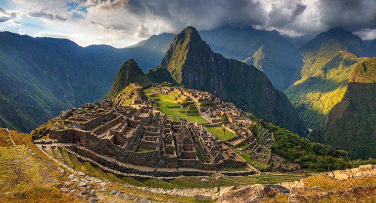 Cine a construit Machu Picchu?