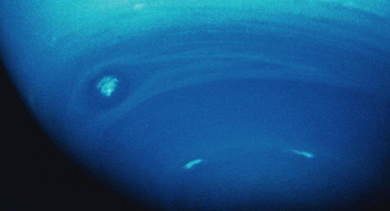 Ce fel de atmosferă are Neptunul?