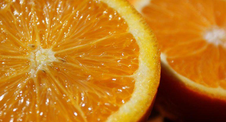 Cât de mult suc de portocale echivalează cu un portocaliu?