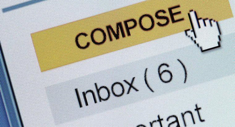 Cum creați un cont Hotmail?