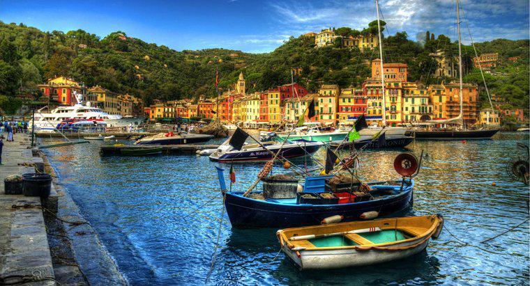 Unde este Portofino, Italia, situat?