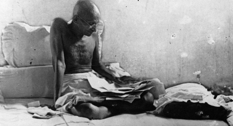 Cum a schimbat Mahatma Gandhi lumea?