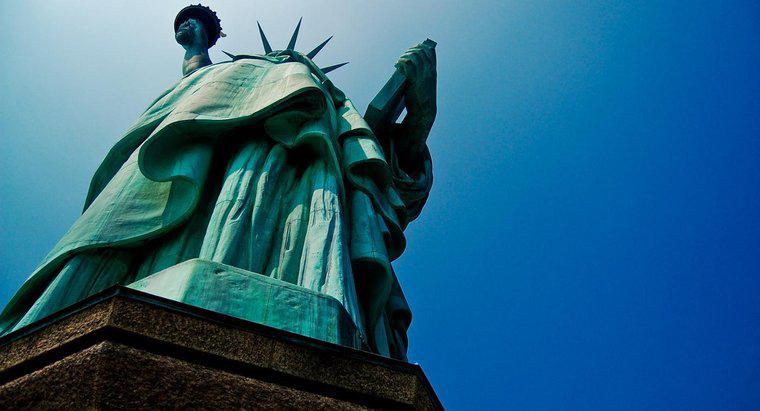 De ce a dat Franța statuia libertății în Statele Unite?