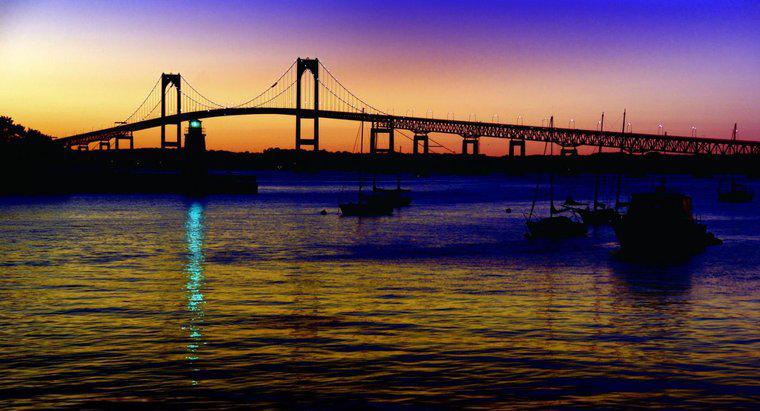 Care sunt resursele naturale din Rhode Island?