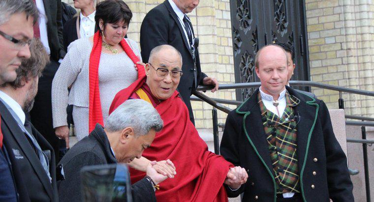 Pentru ce este Dalai Lama celebru?