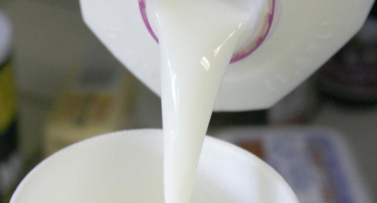 De ce laptele devine acru?