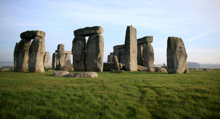 Cine a descoperit Stonehenge?