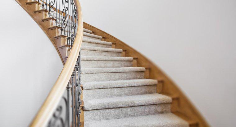 Care este înălțimea standard a balustradei pentru scări?