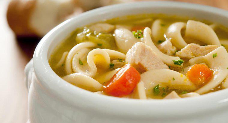 Ce condimente ar trebui folosite în supa de pui?