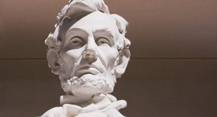 Ce culoare au fost ochii lui Abraham Lincoln?
