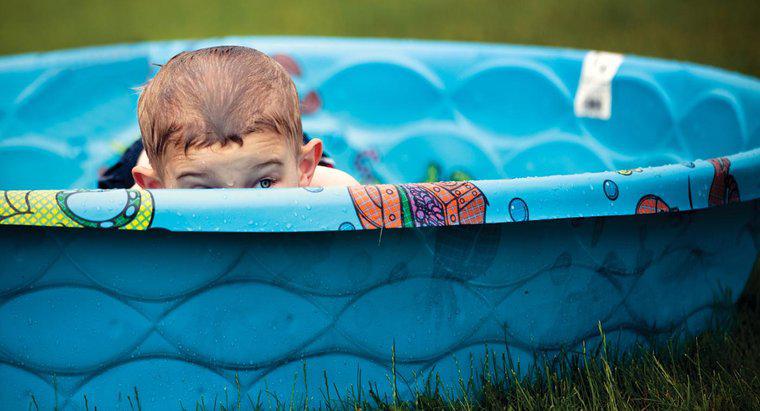 Cum păstrezi apa într-o piscină în aer curat?
