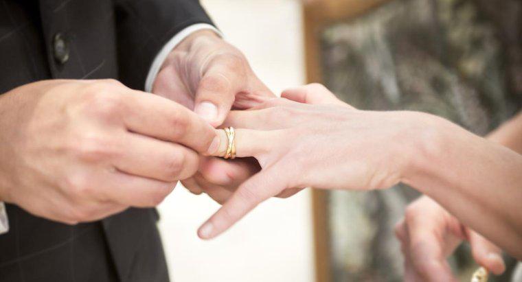 Pot adventiștii de ziua a șaptea să poarte inele de nuntă?