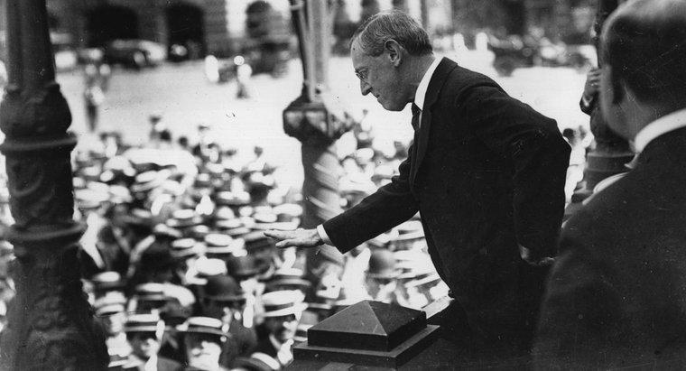 Cum a fost punctul 14 al lui Woodrow Wilson încorporat în Tratatul de la Versailles?