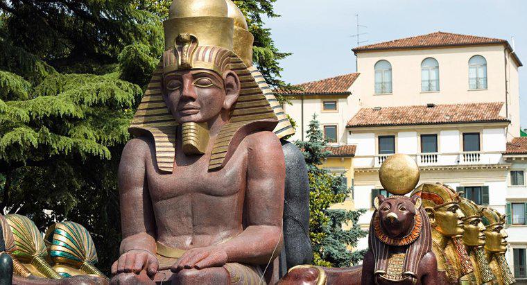 Ce au făcut nobleții egipteni vechi?