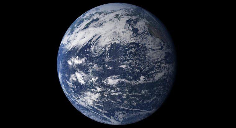Cât de mare se extinde atmosfera pământului?
