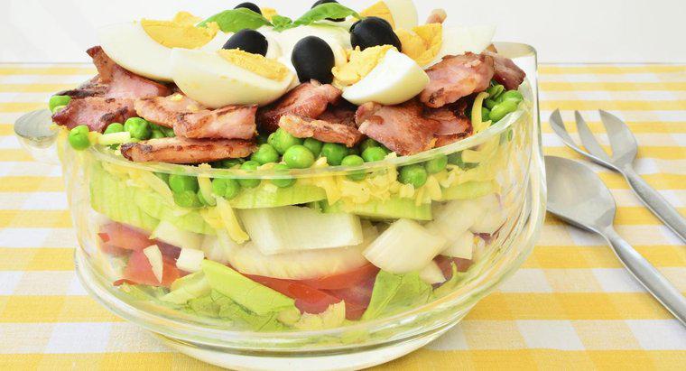 Care este cel mai bun gust de dressing cu o salată cu șapte straturi?