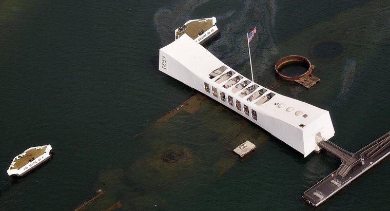 Câți oameni au murit în Pearl Harbor?
