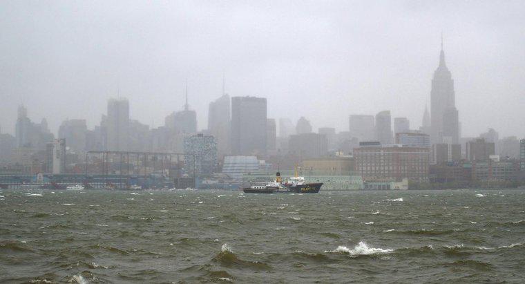 Un tsunami a lovit New York-ul?