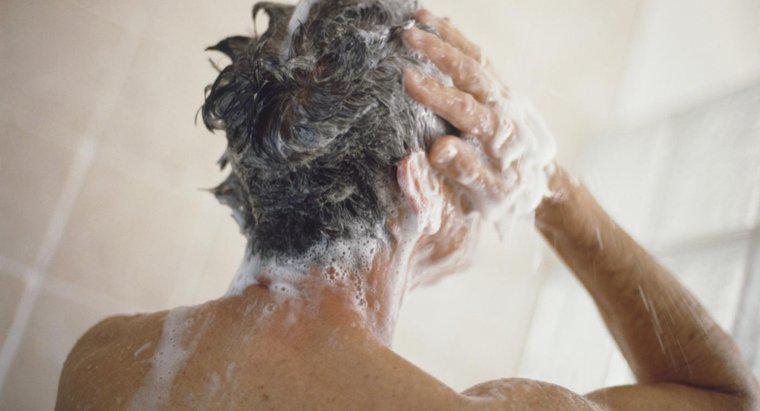 Ce tip de șampon ajută la scăpa de cosuri de scalp?