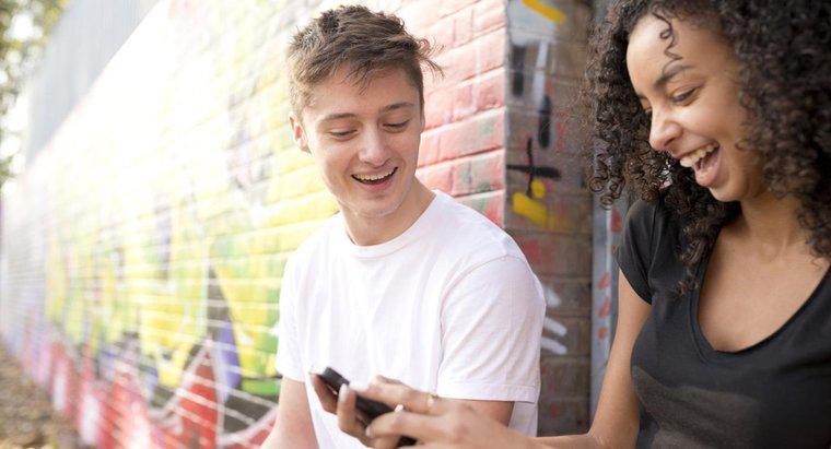 Există Metro PCS planuri telefon mobil pentru adolescenti?