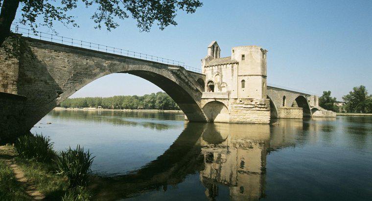 Care sunt principalele râuri ale Franței?